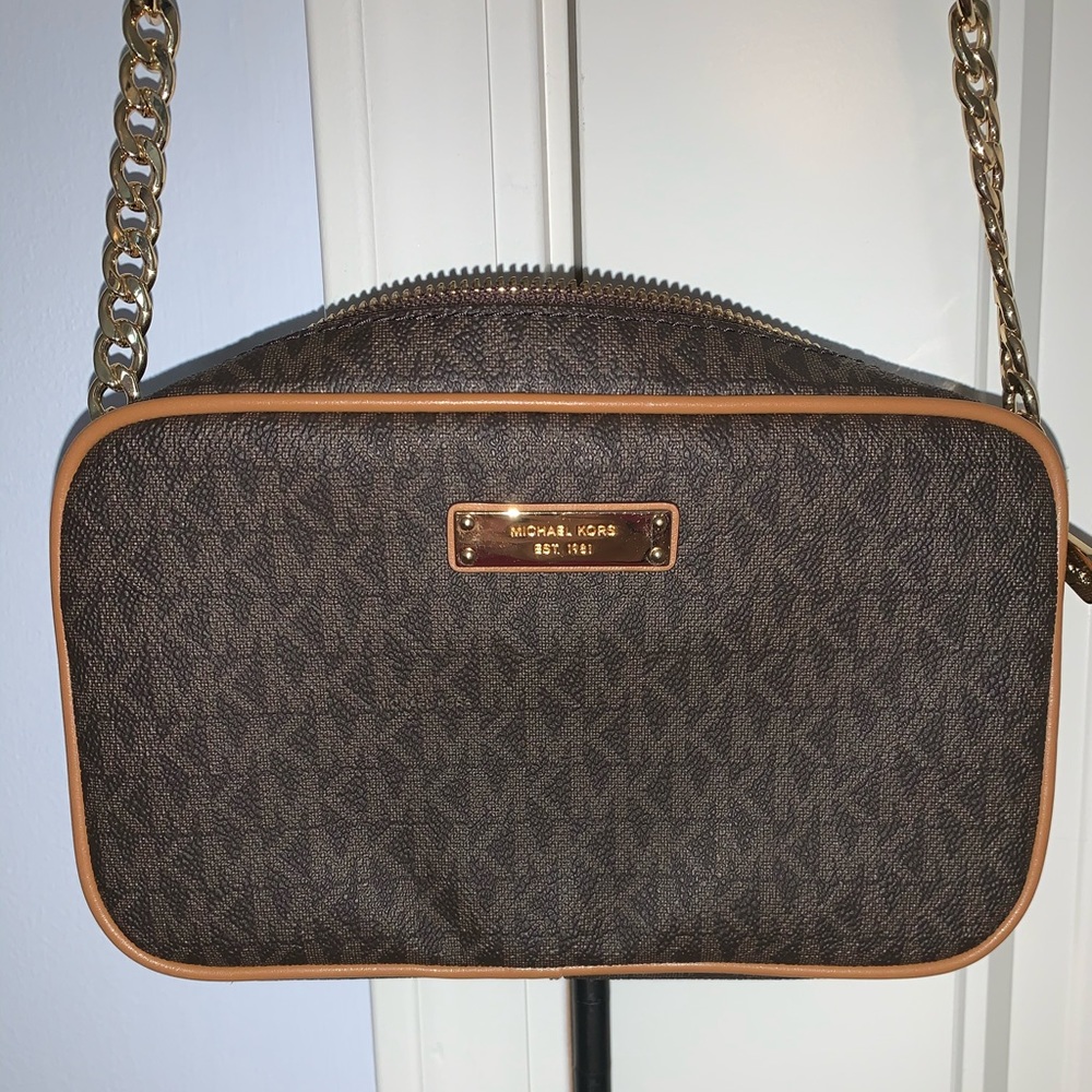 michael kors jet set crossbody purse